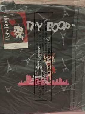 Betty Boop Paris Black Tote with Pink Skyline and White Eiffel Tower. NWT